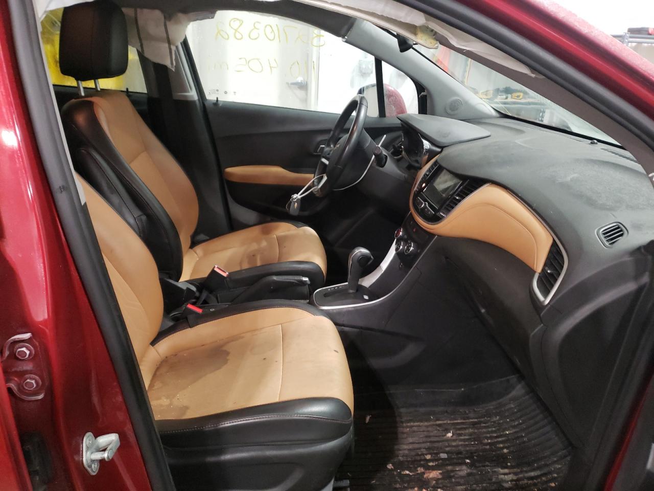 Photo 5 from auction – 2019 CHEVROLET TRAX 1LT with VIN 3GNCJPSB9KL176687