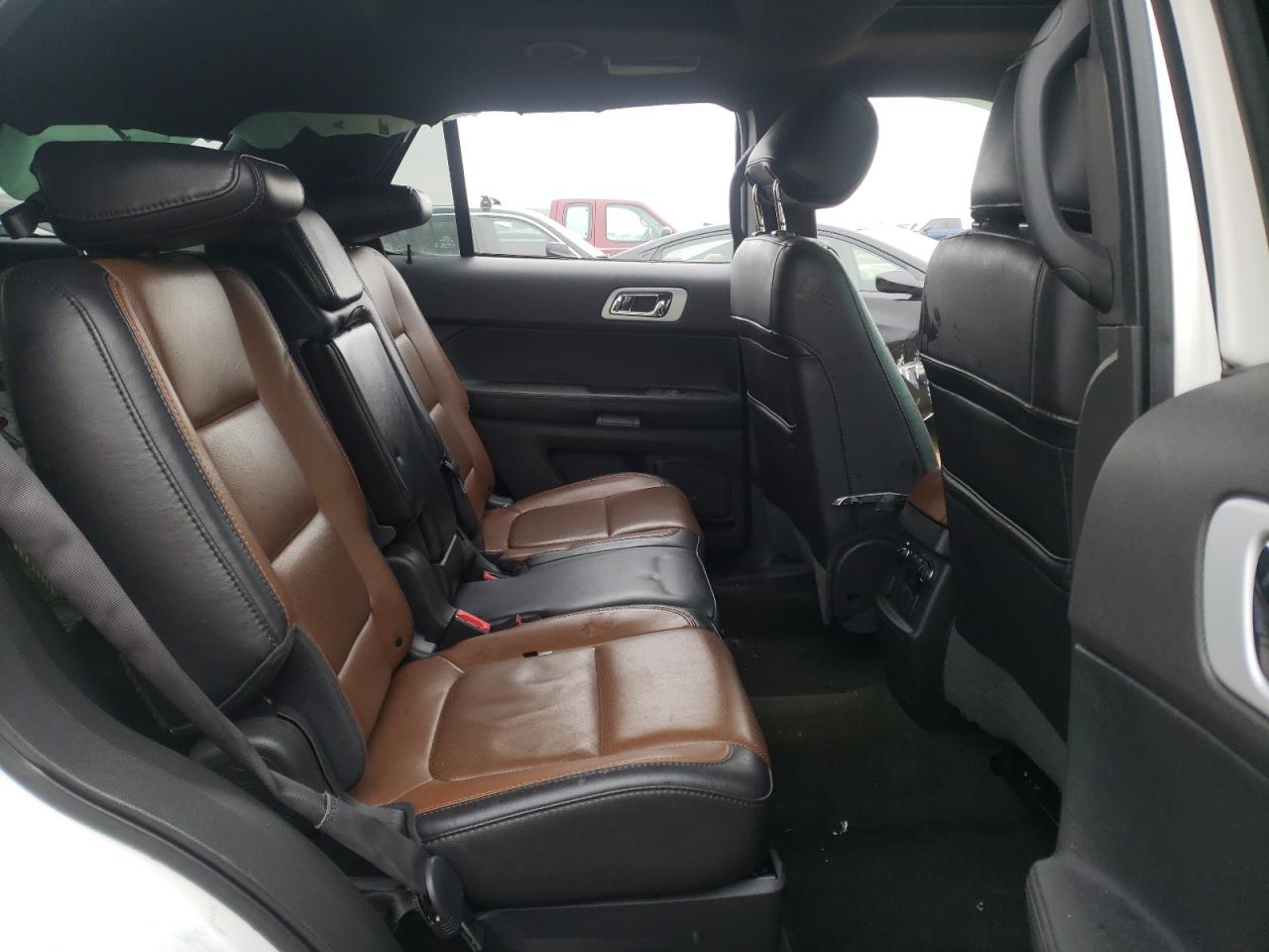 Photo 6 from auction – 2013 FORD EXPLORER L with VIN 1FM5K8F86DGC68734