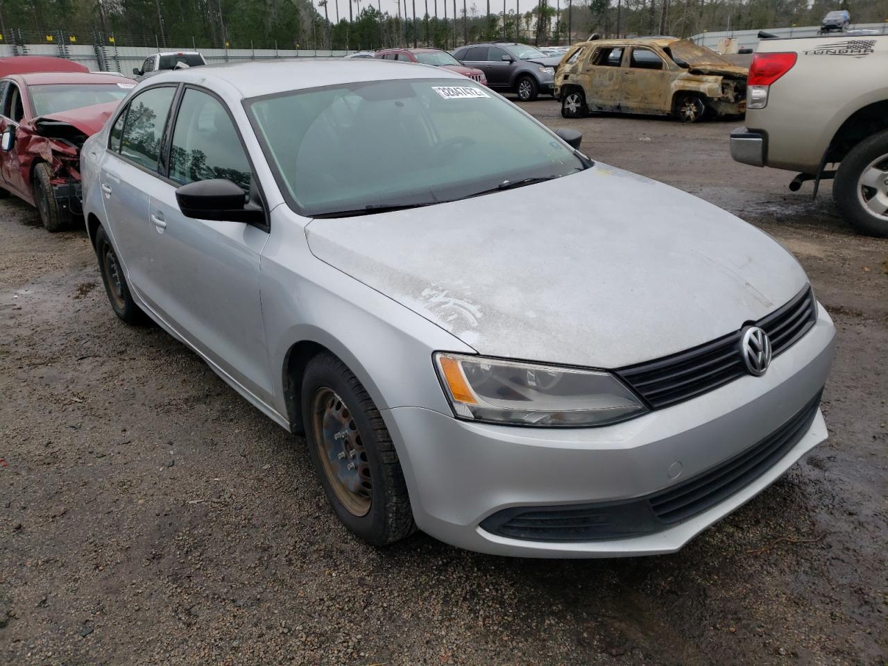 VOLKSWAGEN JETTA BASE 2013 with VIN 3VW2K7AJ5DM353725 - Photo from auction