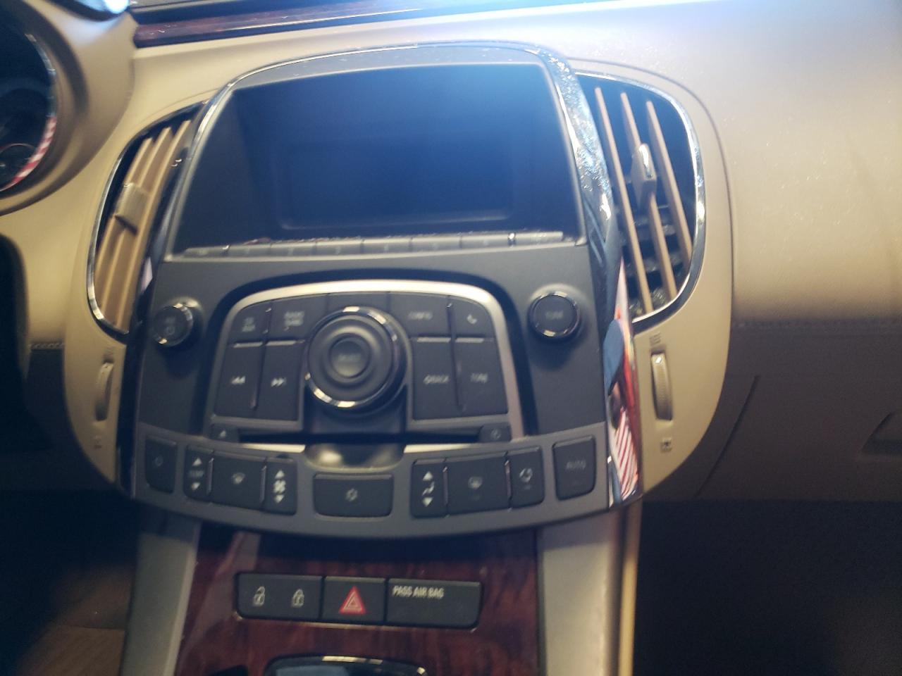 Photo 9 from auction – 2011 BUICK LACROSSE C with VIN 1G4GA5ED8BF207428