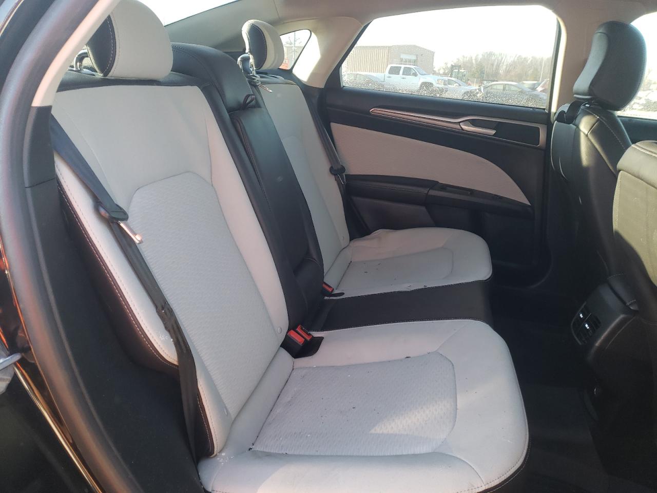 Photo 6 from auction – 2020 FORD FUSION SE with VIN 3FA6P0HD4LR148420