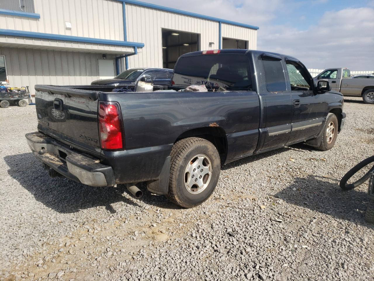 Photo 4 from auction – 2004 CHEVROLET SILVERADO with VIN 2GCEC19V941102697