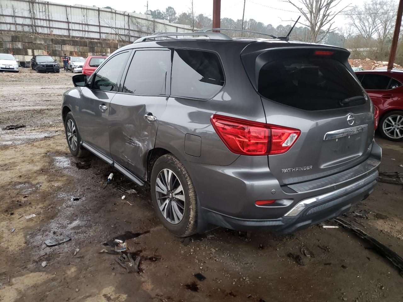 Photo 3 from auction – 2017 NISSAN PATHFINDER with VIN 5N1DR2MN1HC669330