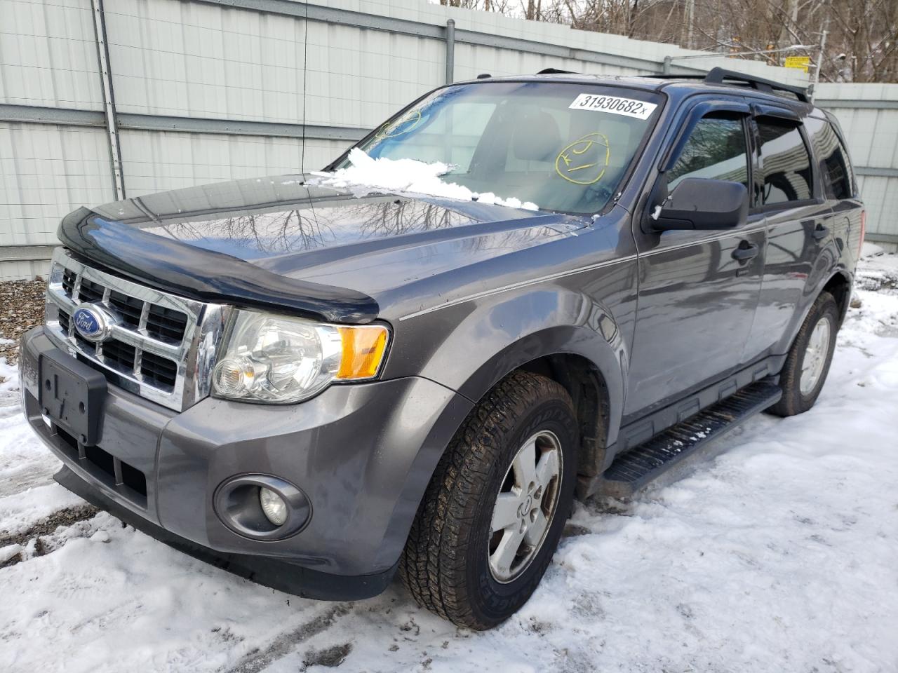 Photo 2 from auction – 2011 FORD ESCAPE XLT with VIN 1FMCU0D73BKC40588