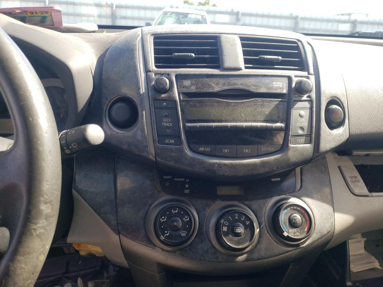 Photo 9 from auction – 2010 TOYOTA RAV4 with VIN JTMKF4DV8A5019050
