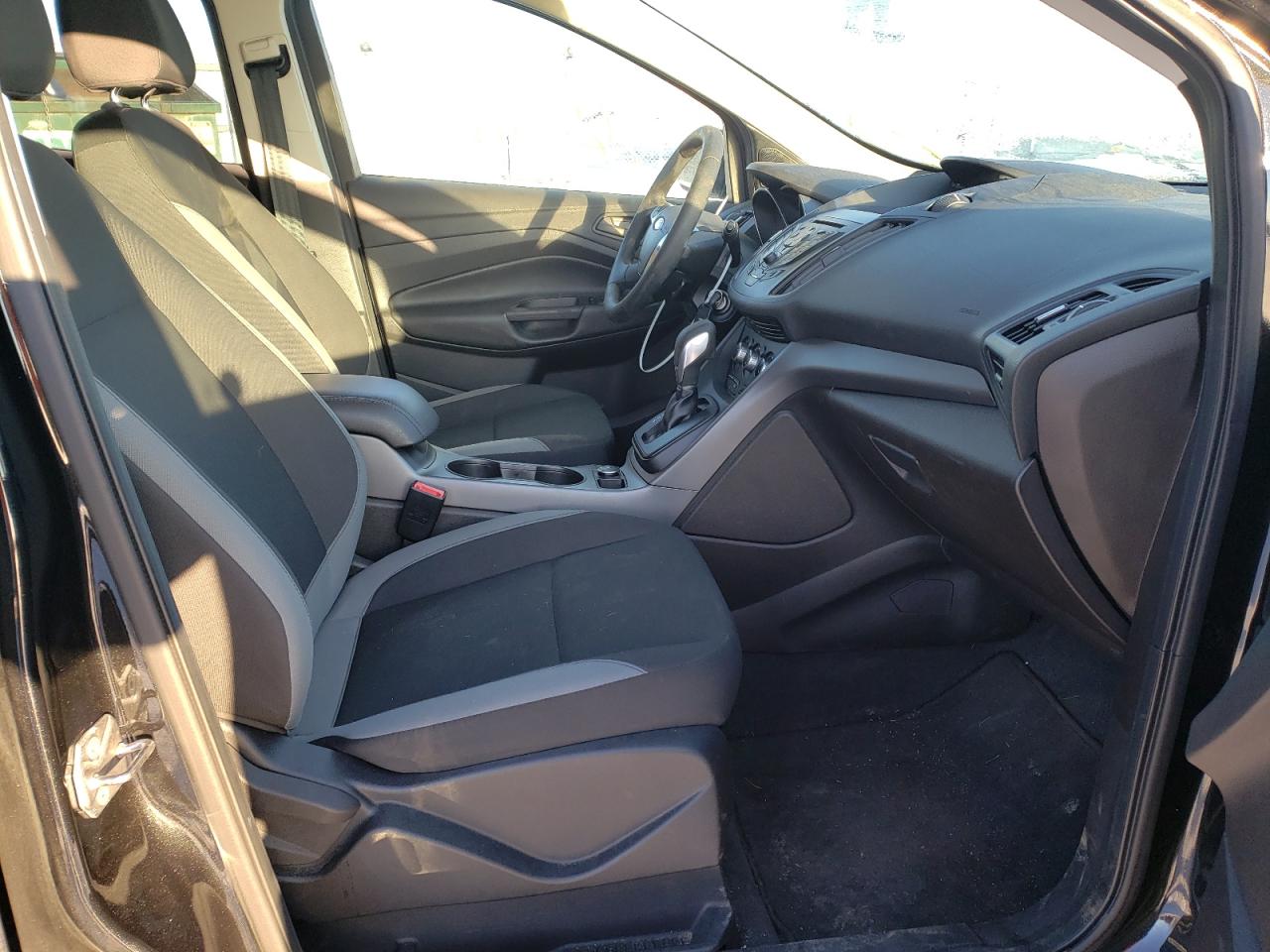 Photo 5 from auction – 2014 FORD ESCAPE S with VIN 1FMCU0F77EUC12816