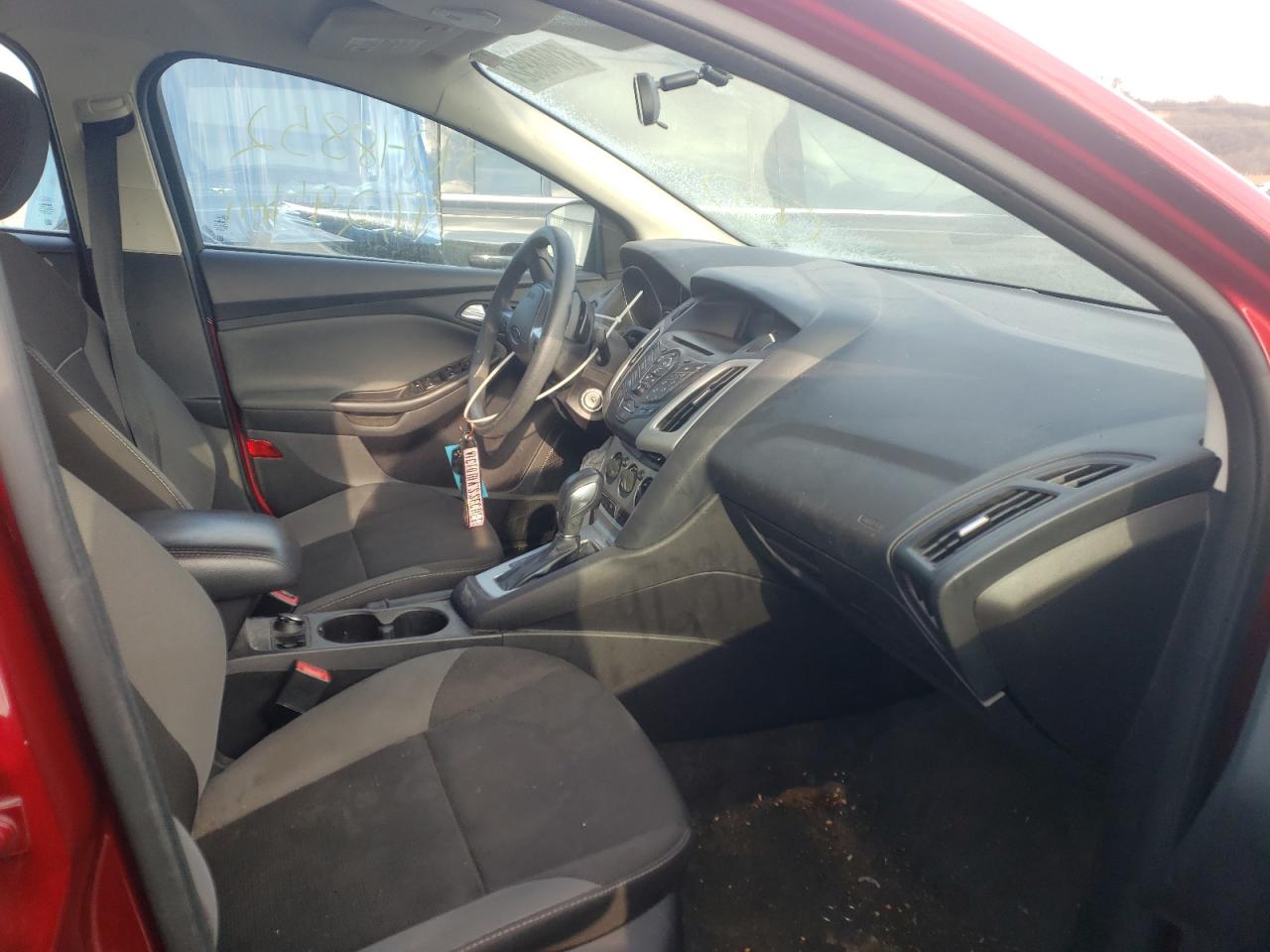 Photo 5 from auction – 2014 FORD FOCUS SE with VIN 1FADP3F27EL369540