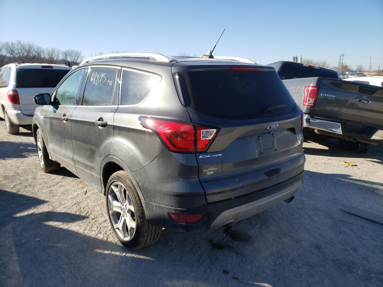 Photo 3 from auction – 2019 FORD ESCAPE TIT with VIN 1FMCU9J97KUC03526