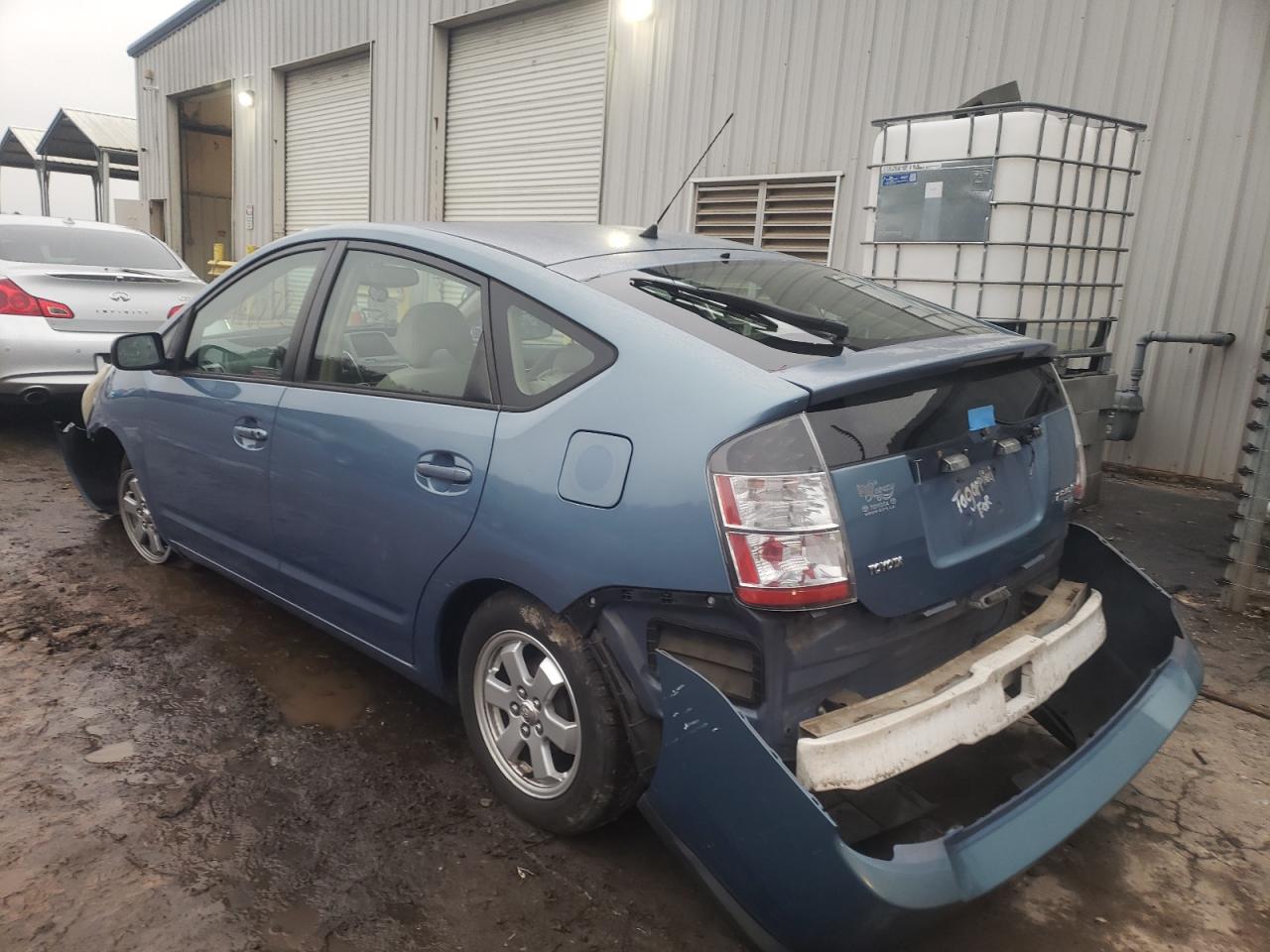Photo 3 from auction – 2005 TOYOTA PRIUS with VIN JTDKB20U553073940