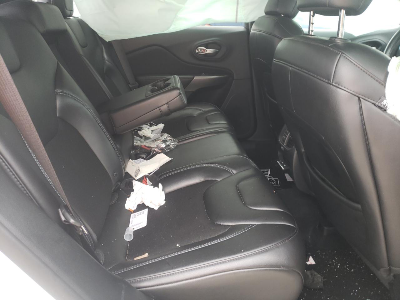 Photo 6 from auction – 2019 JEEP CHEROKEE L with VIN 1C4PJLLB9KD249371