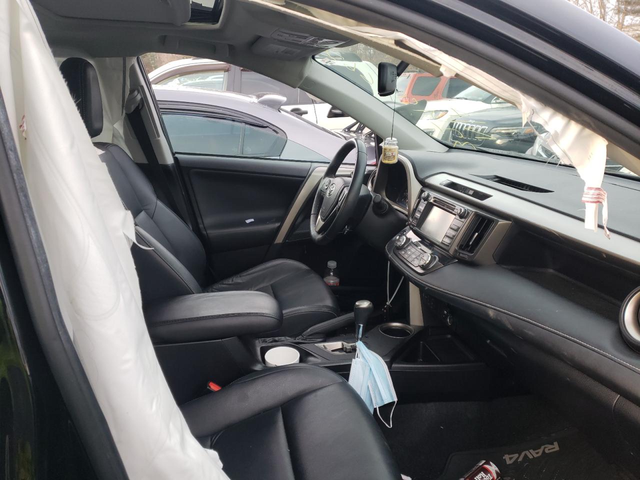 Photo 5 from auction – 2015 TOYOTA RAV4 LIMIT with VIN 2T3DFREV5FW394365
