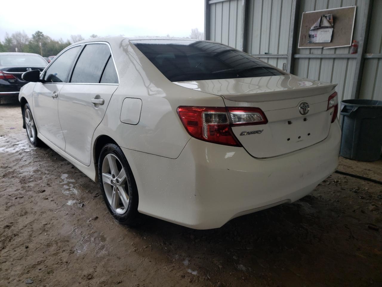 Photo 3 from auction – 2013 TOYOTA CAMRY L with VIN 4T1BF1FK5DU229984