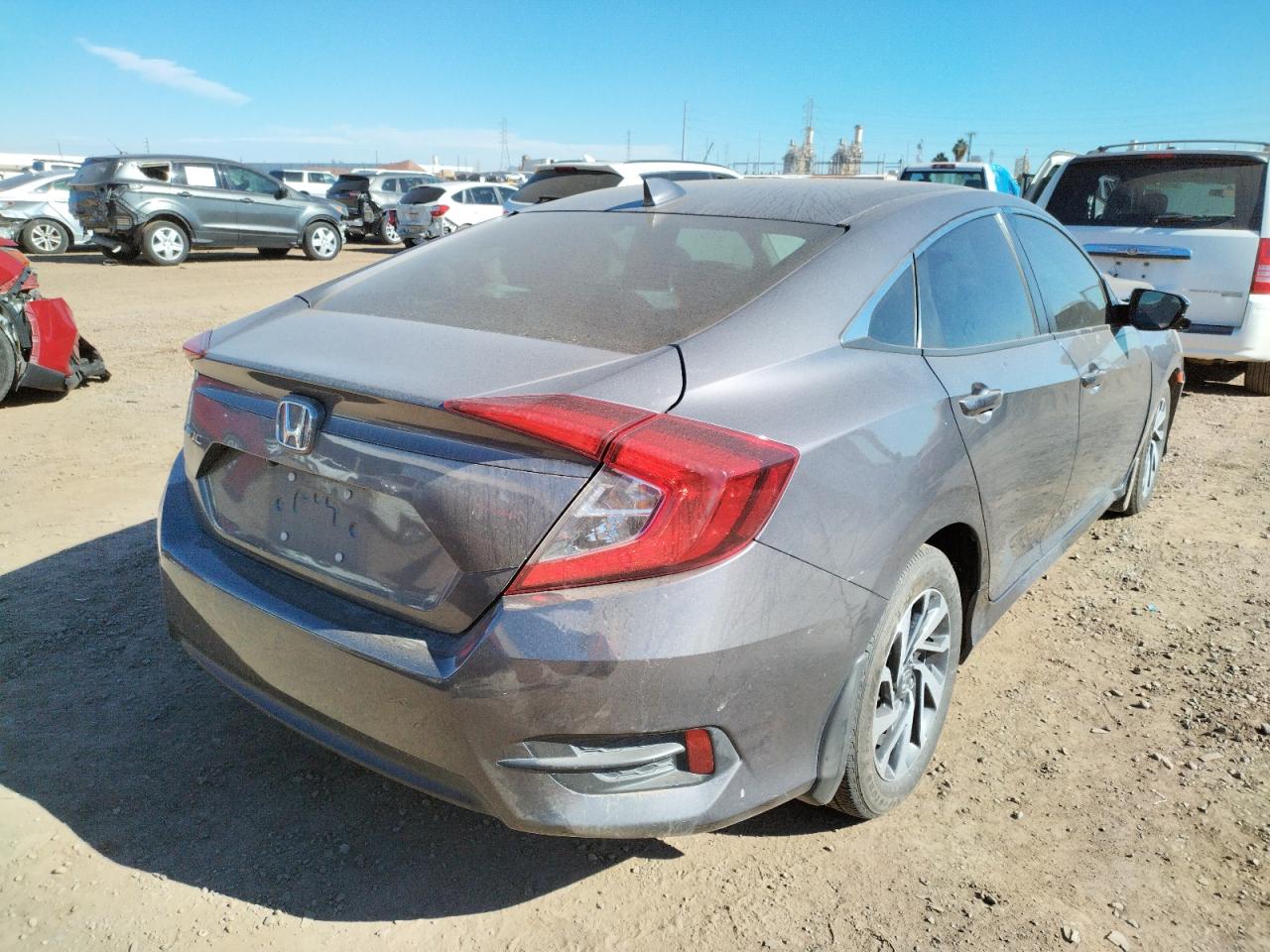 Photo 4 from auction – 2018 HONDA CIVIC EX with VIN 2HGFC2F78JH575642