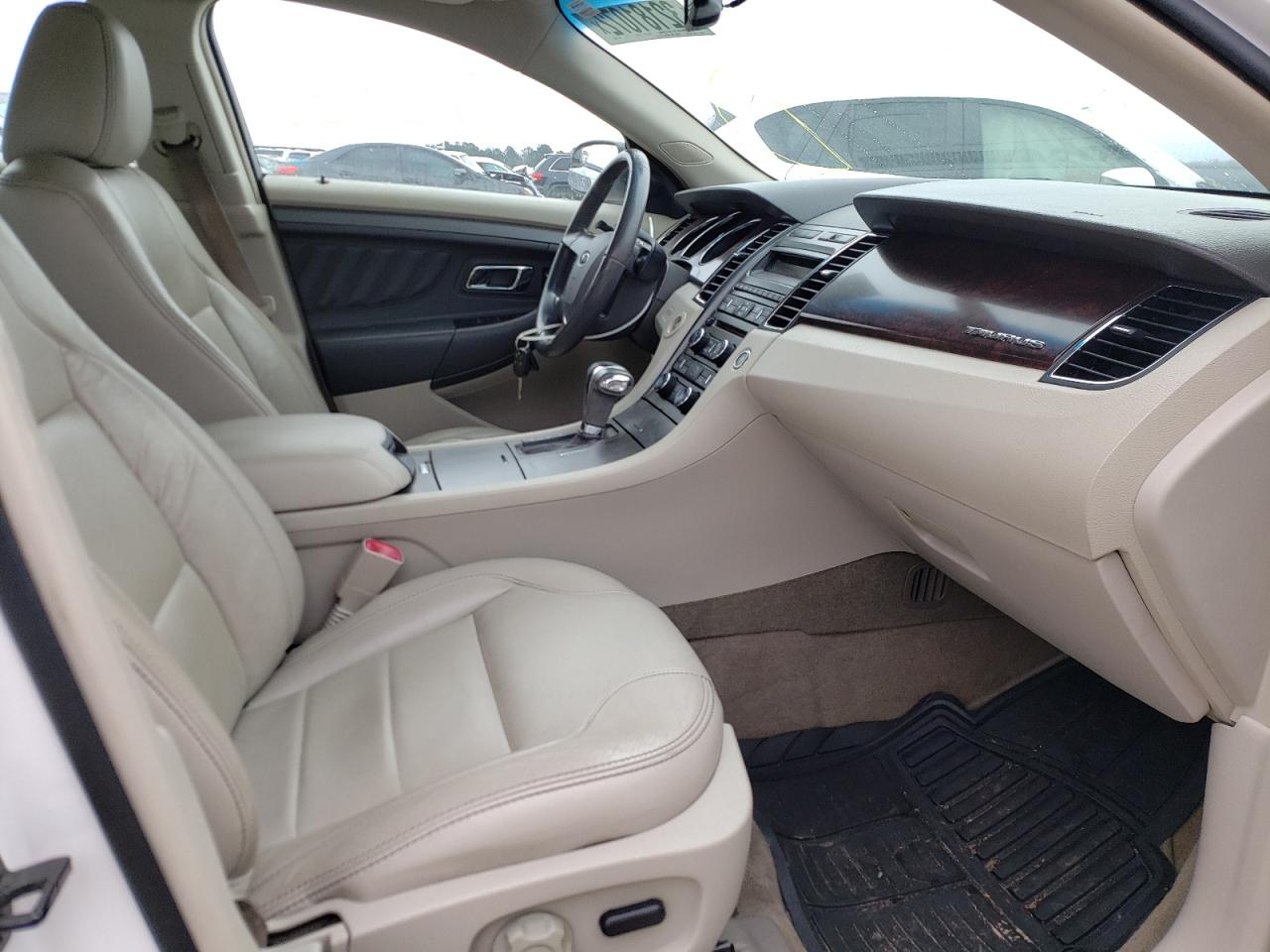 Photo 5 from auction – 2012 FORD TAURUS SEL with VIN 1FAHP2EW9CG116029