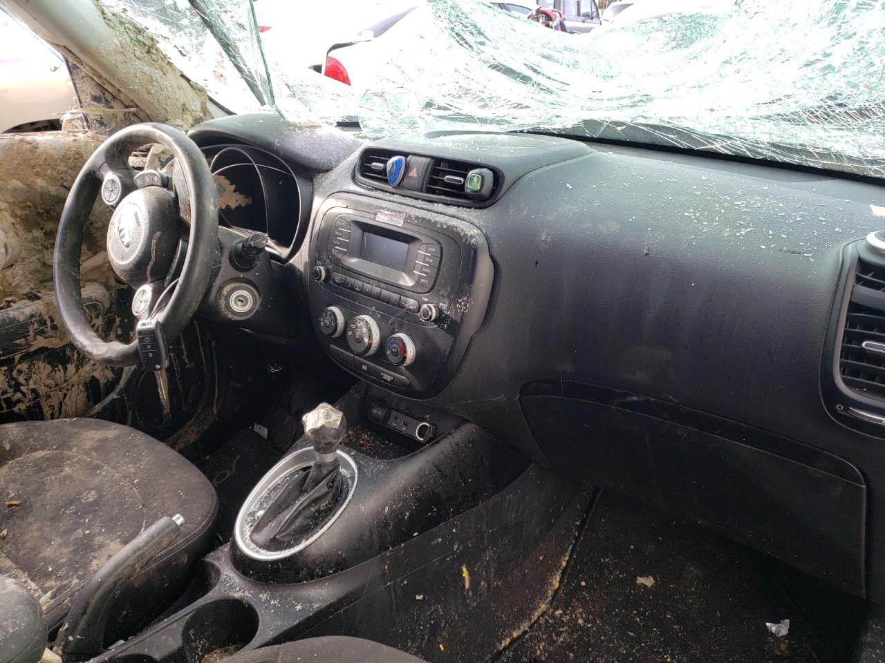 Photo 9 from auction – 2015 KIA SOUL with VIN KNDJN2A2XF7144012