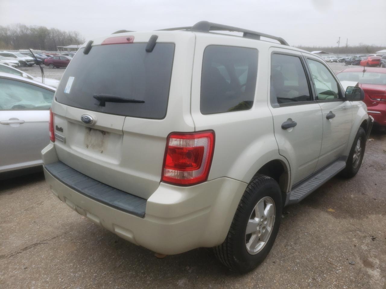 Photo 4 from auction – 2009 FORD ESCAPE XLT with VIN 1FMCU03709KA02421