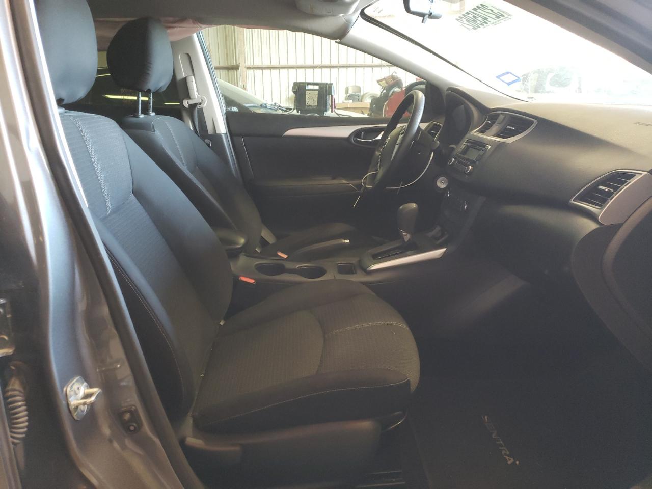 Photo 5 from auction – 2017 NISSAN SENTRA S with VIN 3N1AB7AP4HY395436