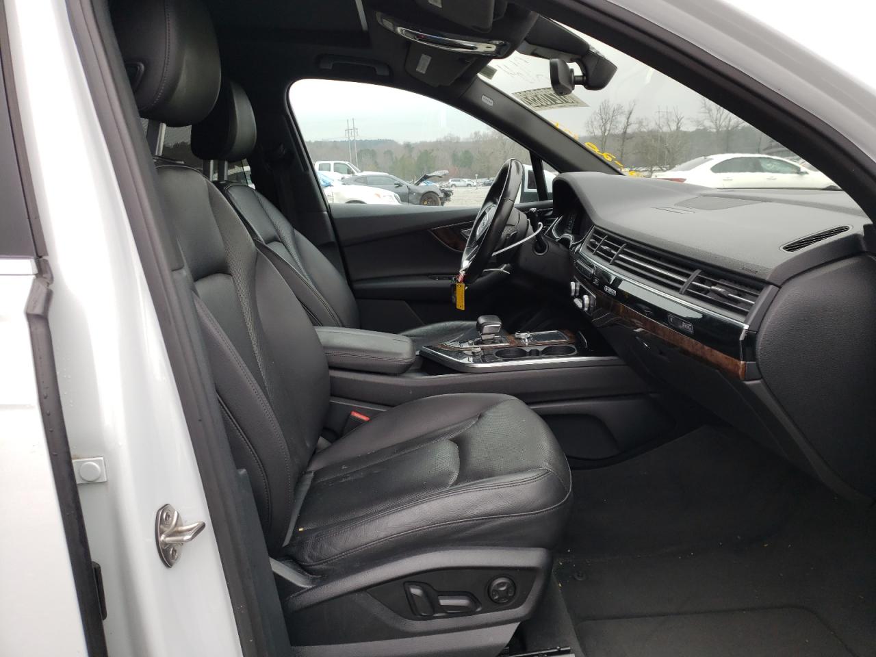 Photo 5 from auction – 2017 AUDI Q7 PREMIUM with VIN WA1LAAF77HD020393