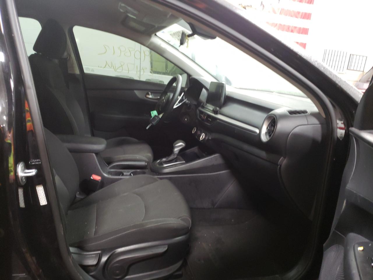 Photo 5 from auction – 2021 KIA FORTE FE with VIN 3KPF24AD6ME362196