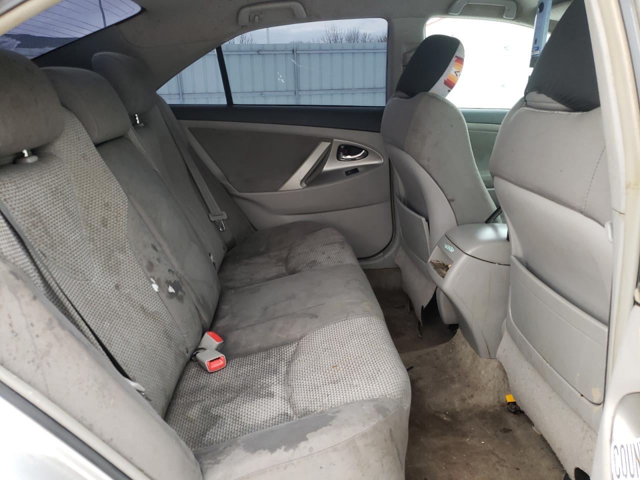 Photo 6 from auction – 2010 TOYOTA CAMRY BASE with VIN 4T1BF3EK2AU081589