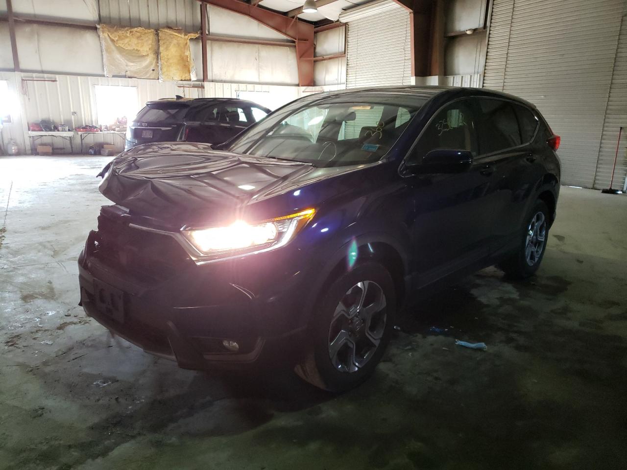 Photo 2 from auction – 2019 HONDA CR-V EX with VIN 2HKRW2H55KH608006