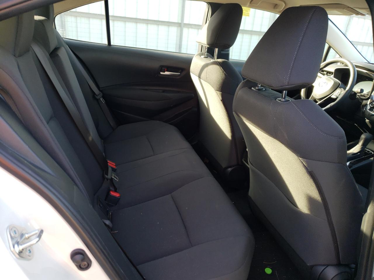 Photo 6 from auction – 2021 TOYOTA COROLLA LE with VIN JTDEAMDE1MJ019947