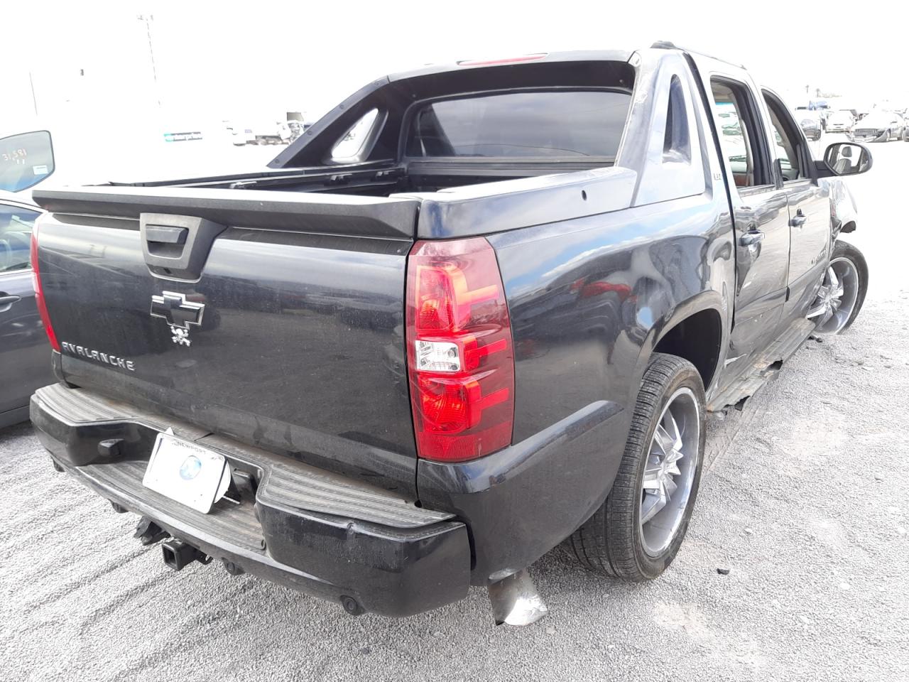 Photo 4 from auction – 2007 CHEVROLET AVALANCHE with VIN 3GNEC12J97G105268