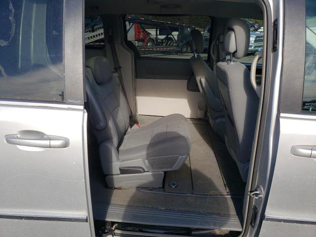 Photo 6 from auction – 2010 CHRYSLER TOWN & COU with VIN 2A4RR5D13AR461370