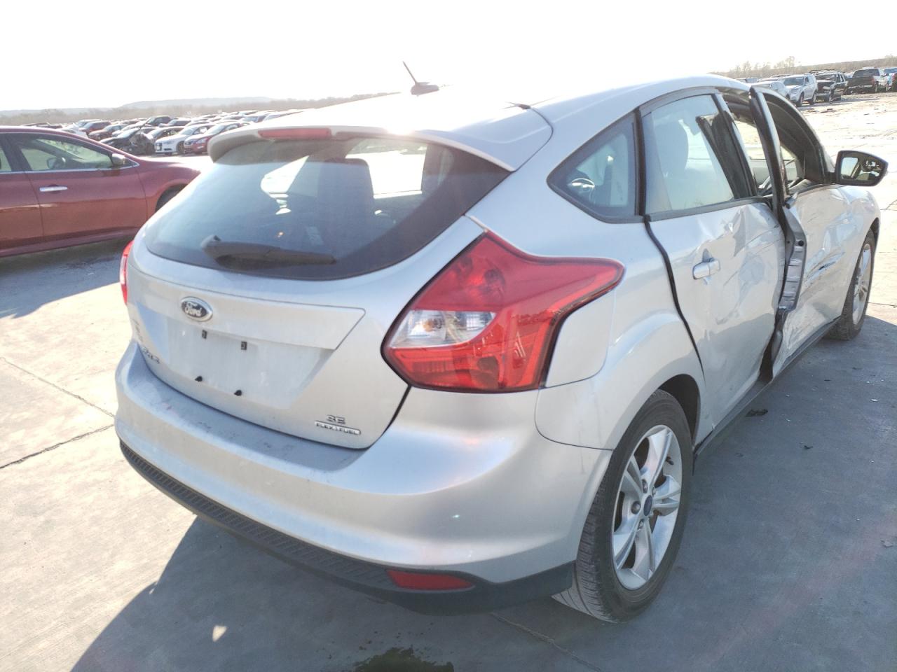 Фото 4 с аукциона – 2014 FORD FOCUS SE с VIN 1FADP3K26EL209686