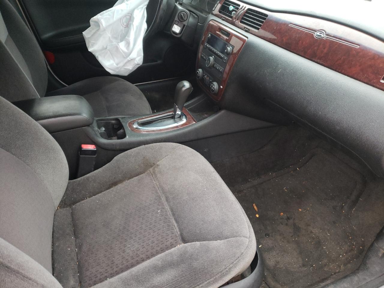 Photo 5 from auction – 2010 CHEVROLET IMPALA LT with VIN 2G1WB5EN8A1189372