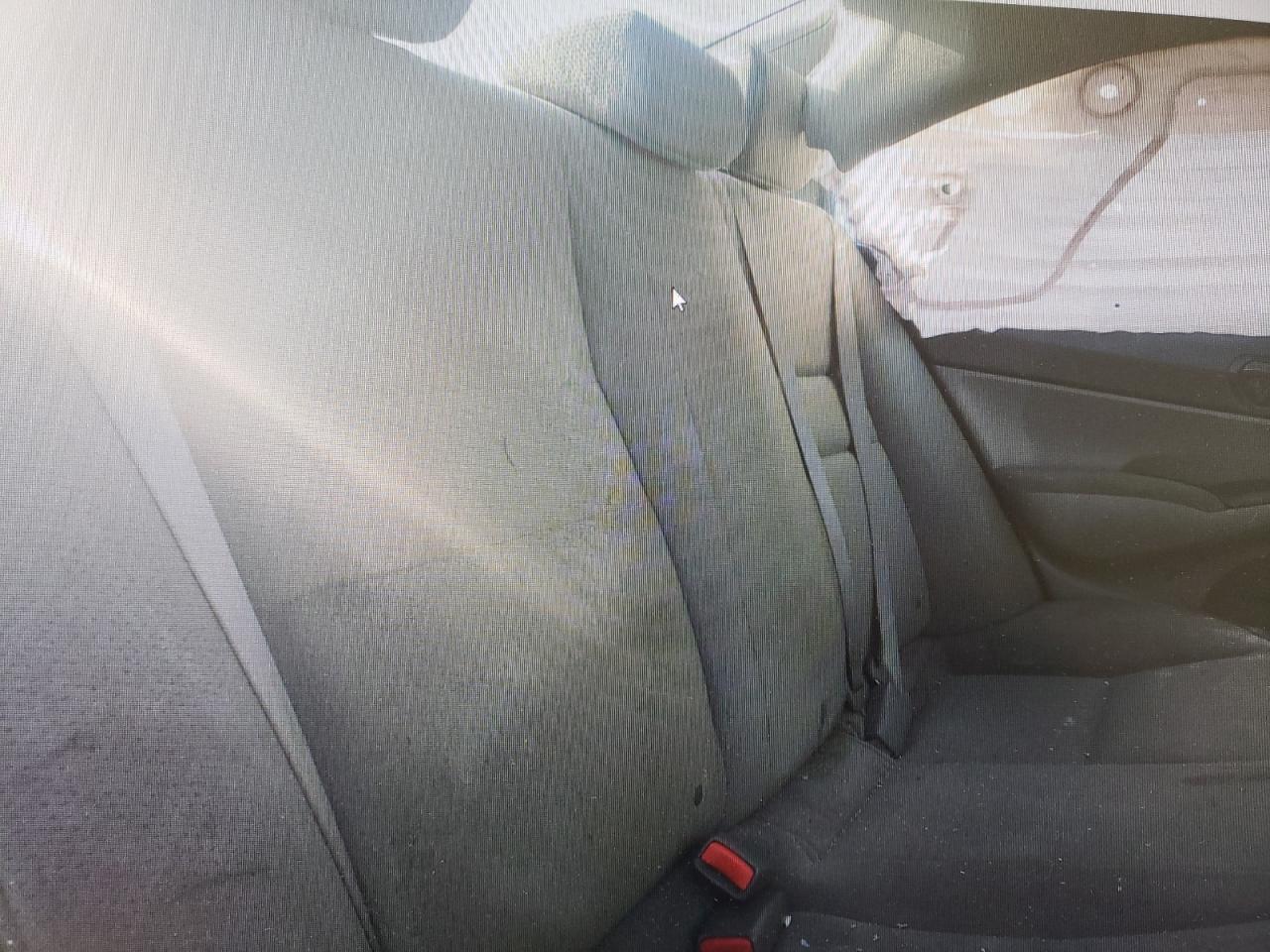 Photo 6 from auction – 2010 HONDA CIVIC DX with VIN 2HGFA1F20AH004084