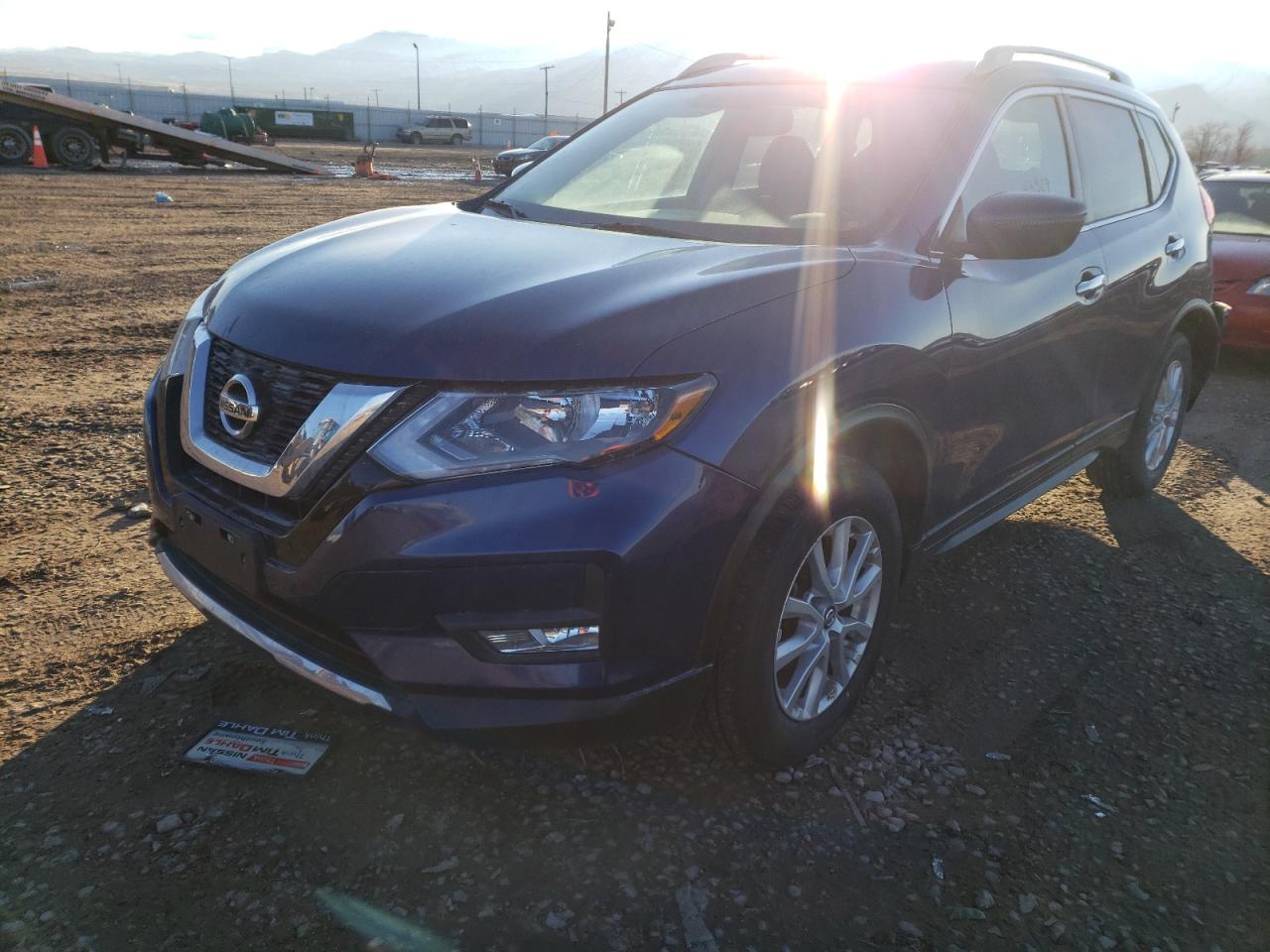 Photo 2 from auction – 2017 NISSAN ROGUE SV with VIN 5N1AT2MV2HC733718