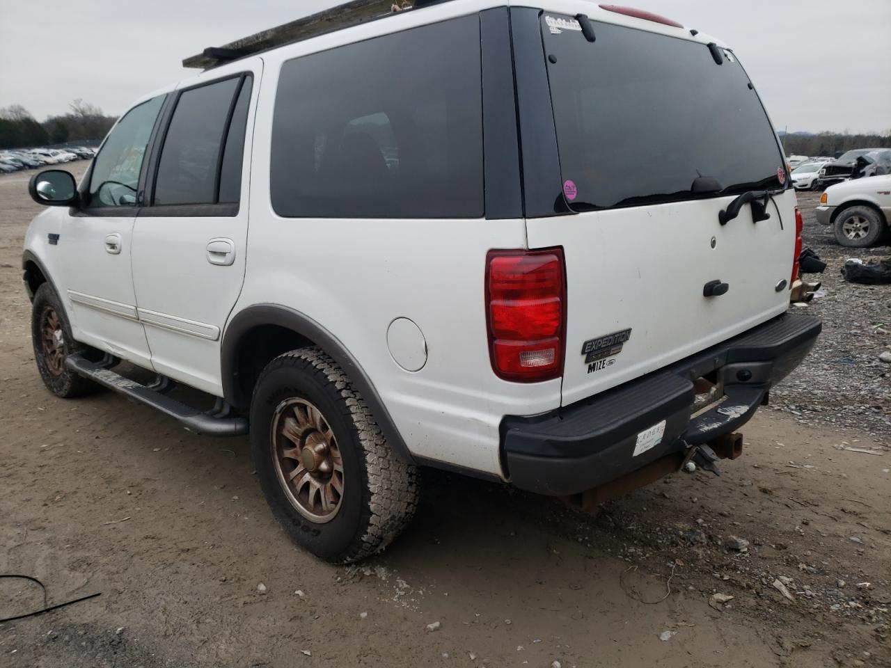 Photo 3 from auction – 2001 FORD EXPEDITION with VIN 1FMPU16L41LB13228