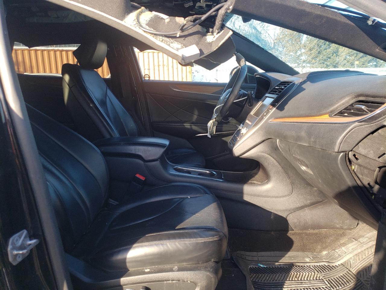 Photo 5 from auction – 2015 LINCOLN MKC with VIN 5LMTJ2AH1FUJ01116