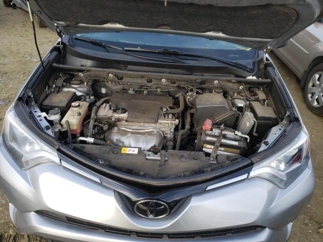 Photo 7 from auction – 2018 TOYOTA RAV4 LE with VIN JTMBFREV1JJ211476