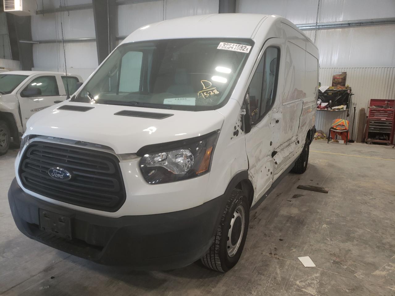 Photo 2 from auction – 2019 FORD TRANSIT T- with VIN 1FTYR2CM0KKA74528