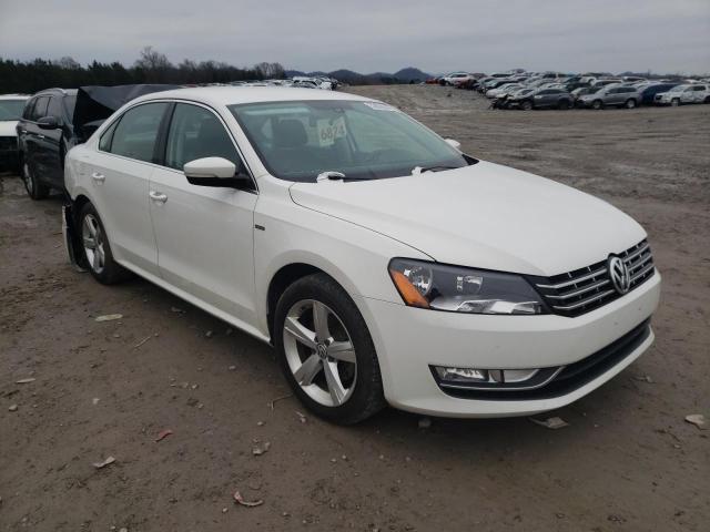 VOLKSWAGEN PASSAT S 2015 with VIN 1VWAT7A37FC113199 - Photo from auction