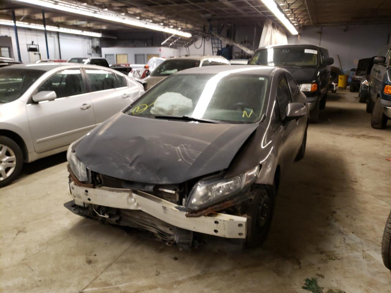 Photo 2 from auction – 2013 HONDA CIVIC with VIN 2HGFB2F50DH582249
