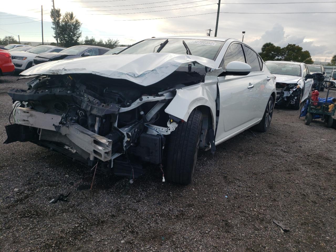 Photo 2 from auction – 2020 NISSAN ALTIMA SL with VIN 1N4BL4EV0LC116464
