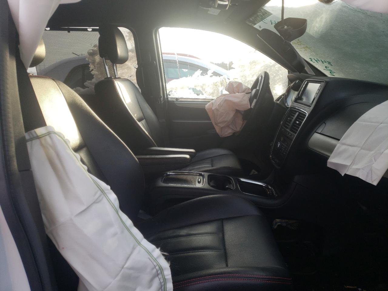 Photo 5 from auction – 2019 DODGE GRAND CARA with VIN 2C4RDGEG8KR658443