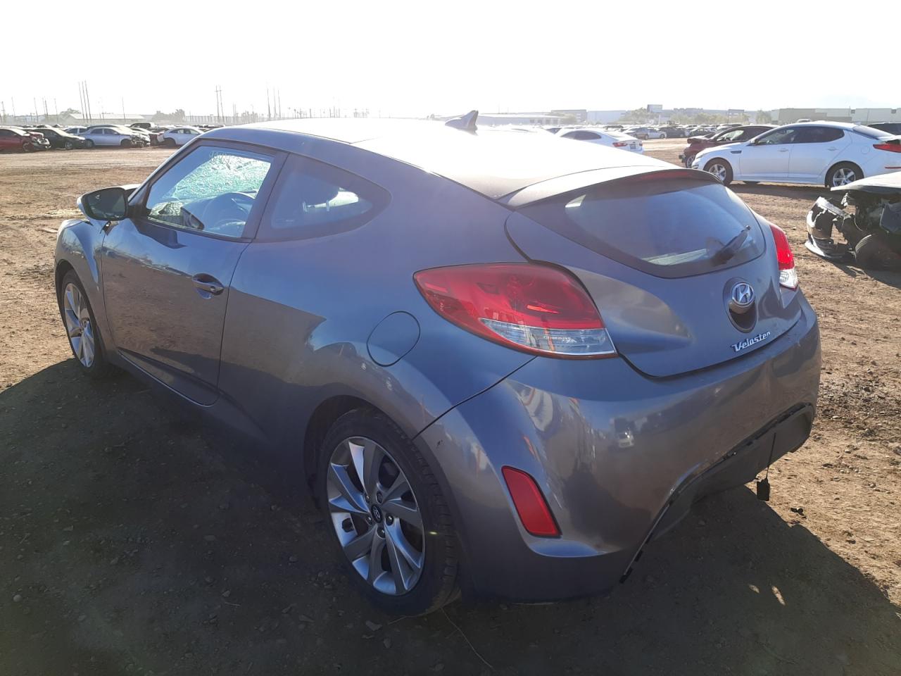 Photo 3 from auction – 2016 HYUNDAI VELOSTER with VIN KMHTC6AD7GU285092