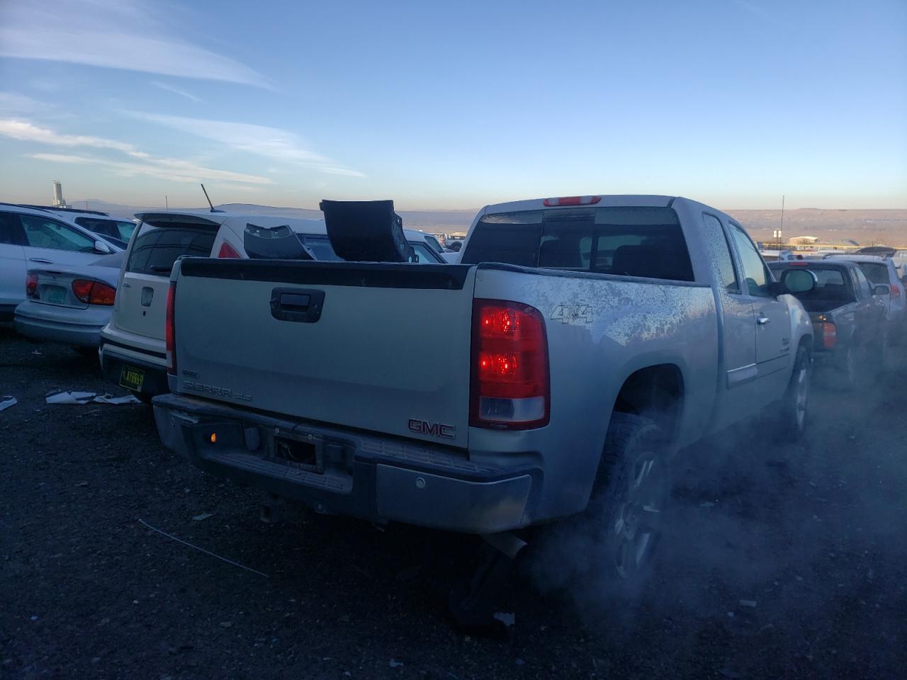 Photo 4 from auction – 2011 GMC SIERRA K15 with VIN 1GTR2VE38BZ155136