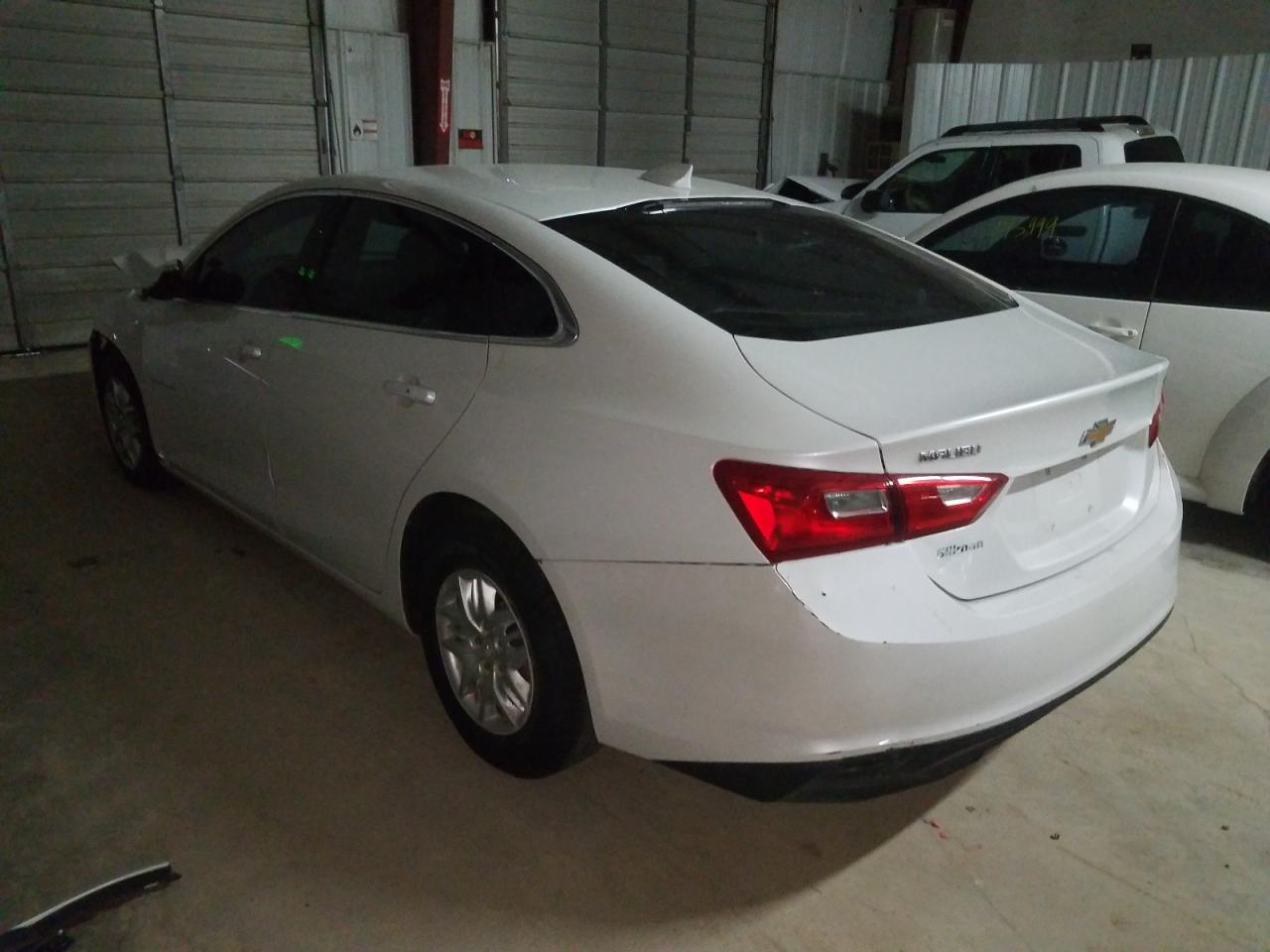 Photo 3 from auction – 2016 CHEVROLET MALIBU LT with VIN 1G1ZE5ST3GF216390