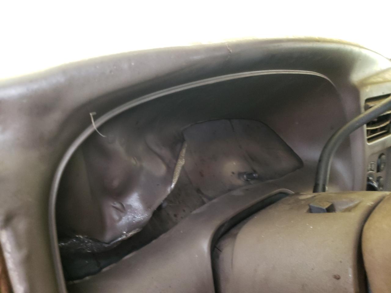 Photo 8 from auction – 2004 FORD EXCURSION with VIN 1FMSU43PX4EC36396