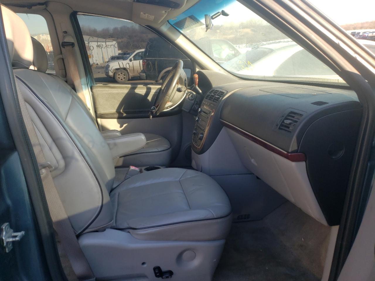 Photo 5 from auction – 2005 BUICK TERRAZA CX with VIN 5GADV33LX5D297418