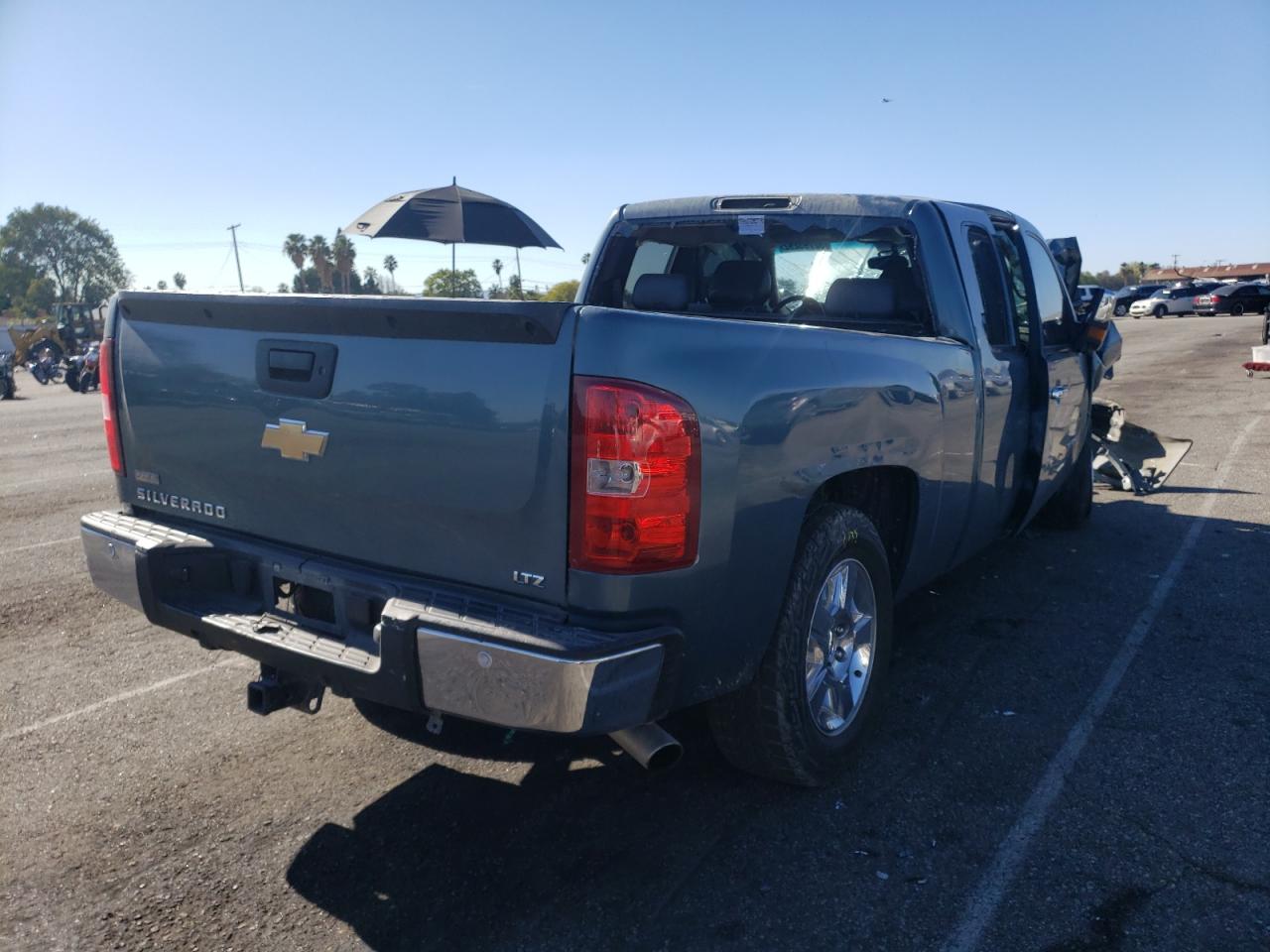 Photo 4 from auction – 2011 CHEVROLET SILVERADO with VIN 1GCRCTE06BZ454762