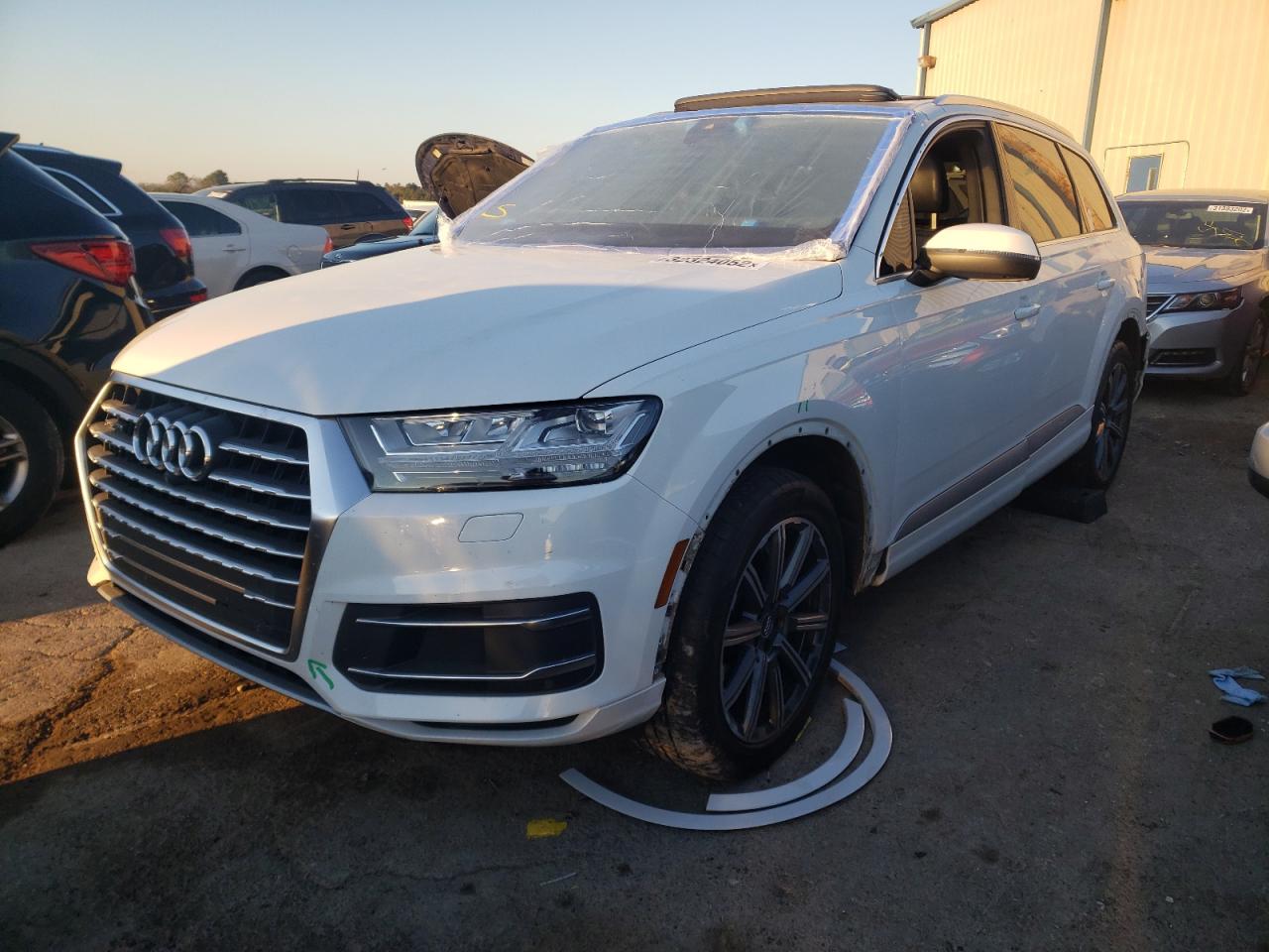 Photo 2 from auction – 2017 AUDI Q7 PREMIUM with VIN WA1LHAF76HD044843