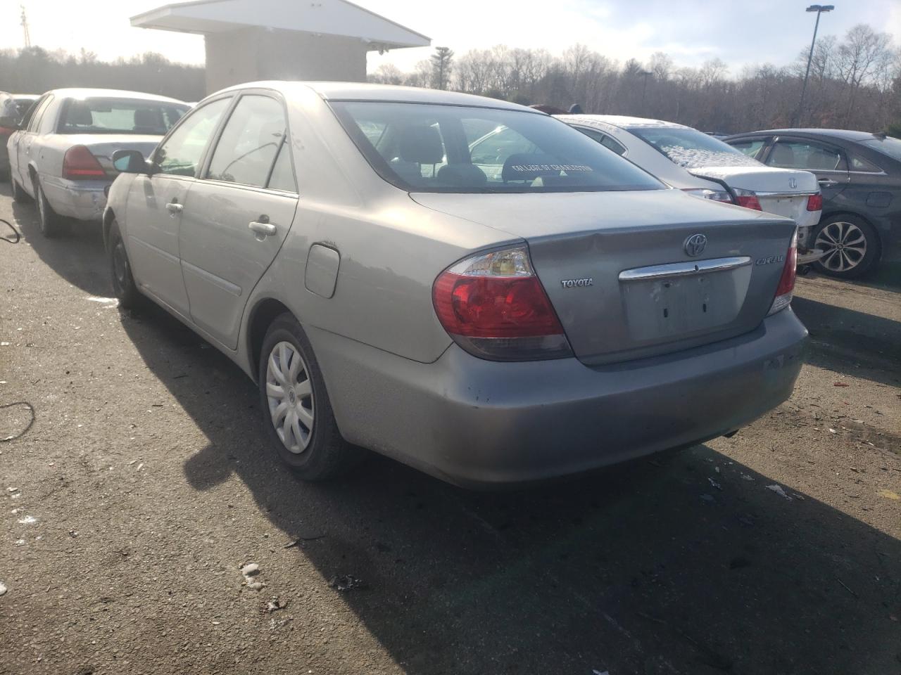 Photo 3 from auction – 2005 TOYOTA CAMRY LE with VIN 4T1BE32K45U619058