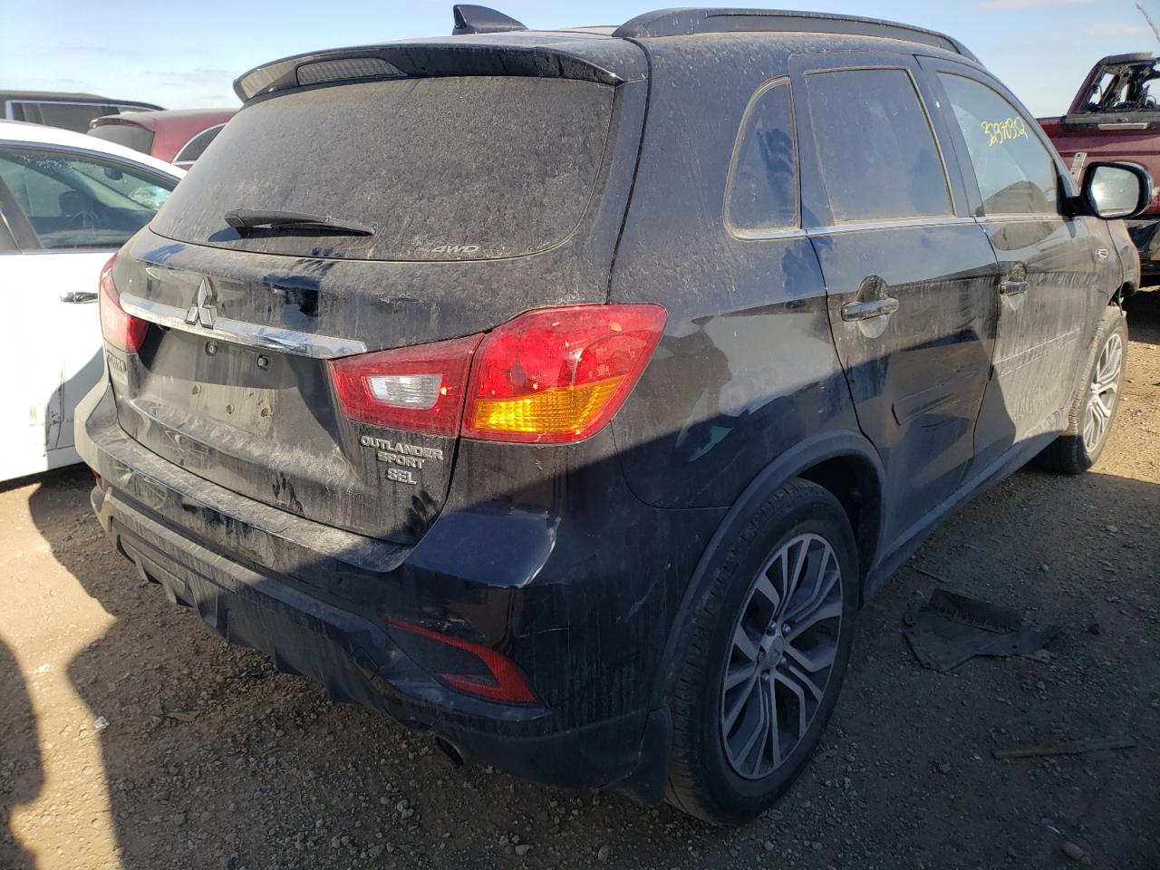 Photo 4 from auction – 2018 MITSUBISHI OUTLANDER with VIN JA4AR4AW1JU018001