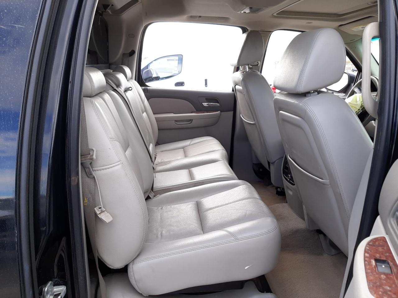 Photo 6 from auction – 2007 CHEVROLET AVALANCHE with VIN 3GNEC12J97G105268